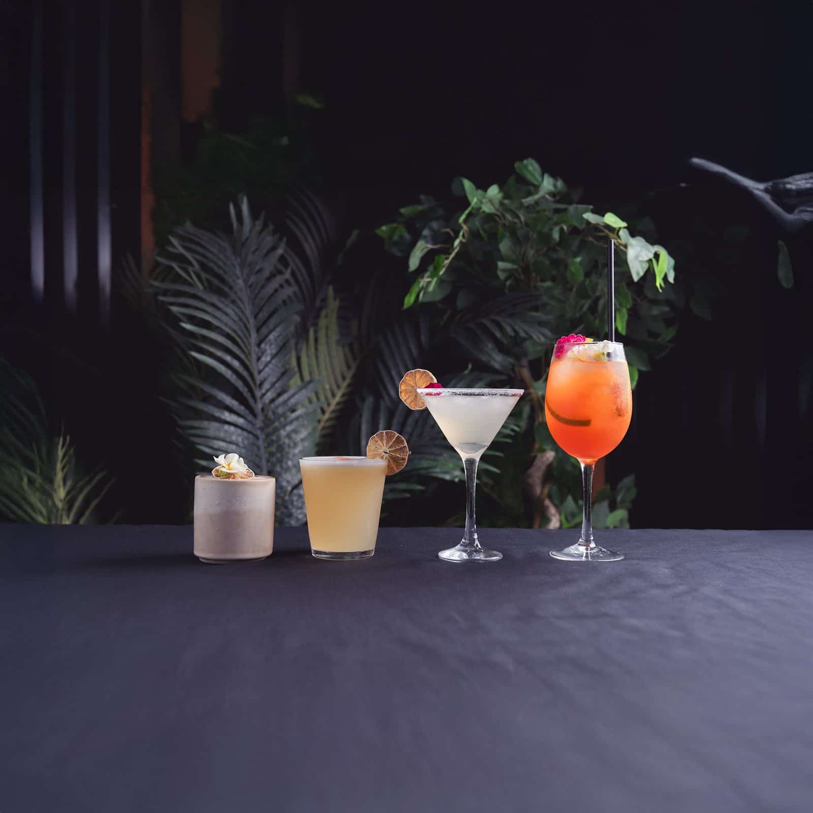 Coctelería en uno de los locales de Manda Group